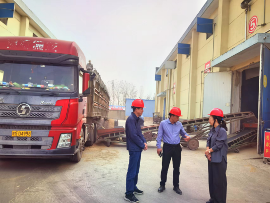 局黨組成員、副局長(zhǎng)魏琨調(diào)研市場(chǎng)化稻收購(gòu)工作